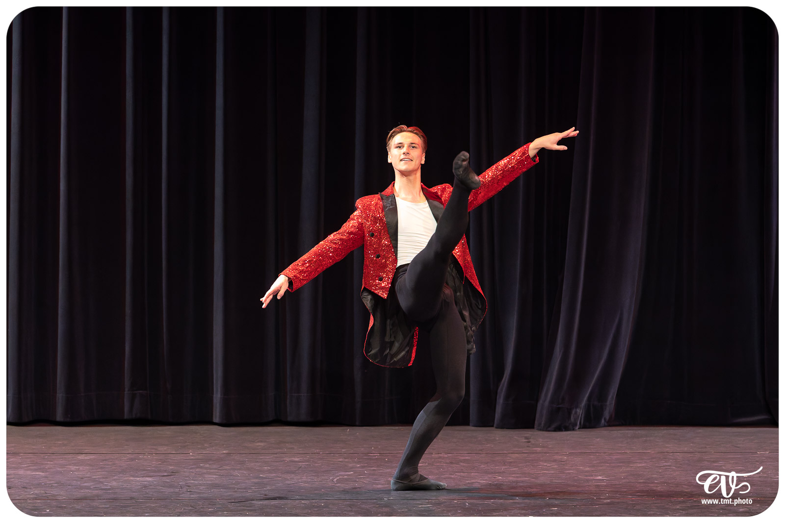 ECOLE DE DANSE CÉCILE ADAMOW